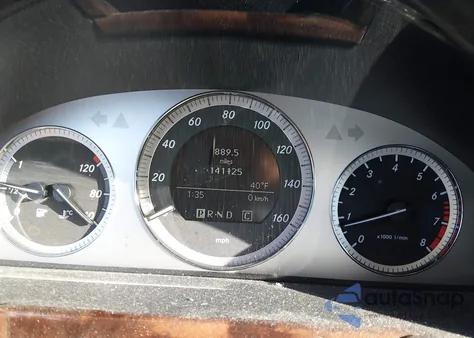 2010 Mercedes-Benz Glk 350 4Matic z USA, uszkodzony, nr VIN WDCGG8HB2AF458307